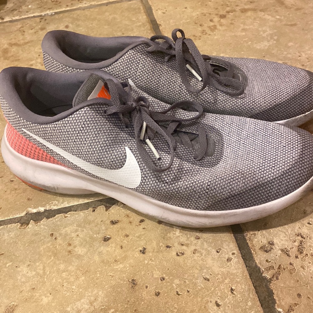 Nike Flex Experience RN 7 Gray Womens Size US 9.5 Sneaker 908985 003